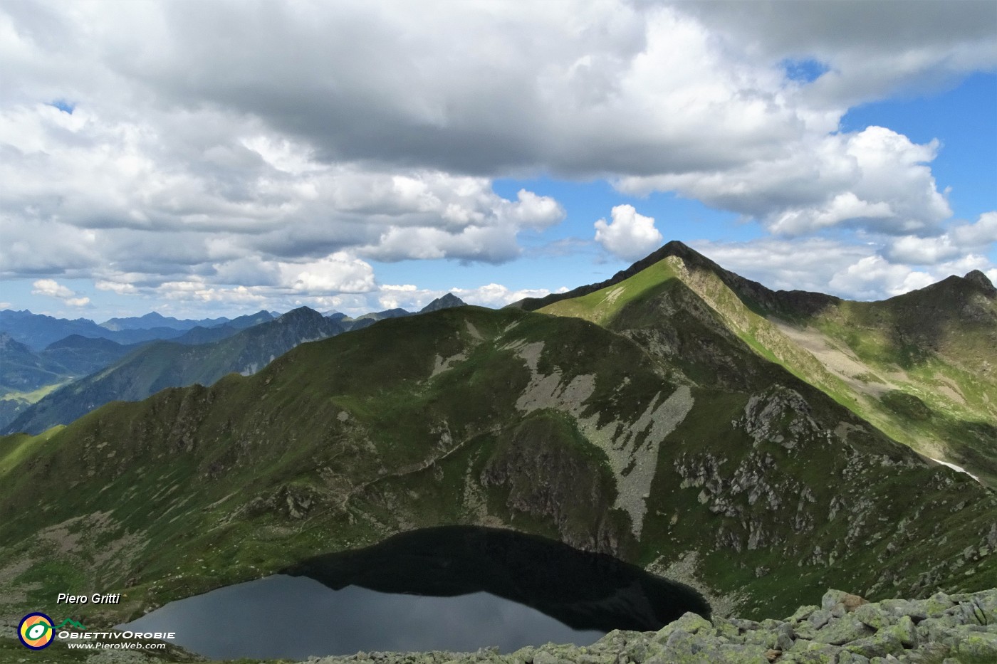 24 Vista sul Lago Moro, Montebello, Passo di Val Cervia, Monte Toro.JPG